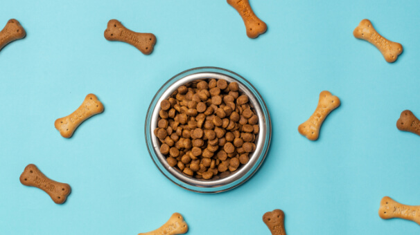 Pet food corner