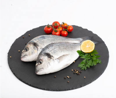 Fresh gilt-head bream (orada) 300/400g Coral