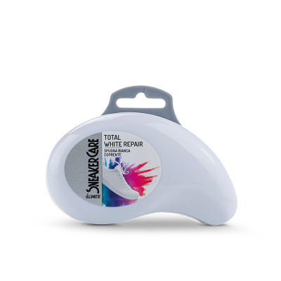 Sponge with pigment for white Sneaker Care sneakers