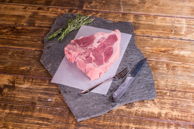 T-bone Black Angus Creekstone